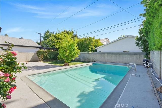 4938 Chimineas, Tarzana, CA 91356