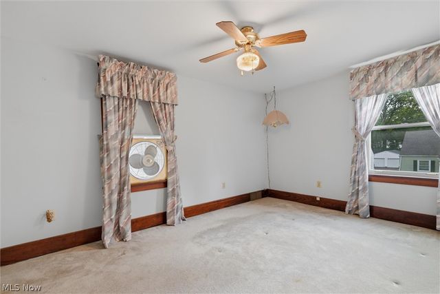 556 Belvedere Avenue SE, Warren, OH 44483