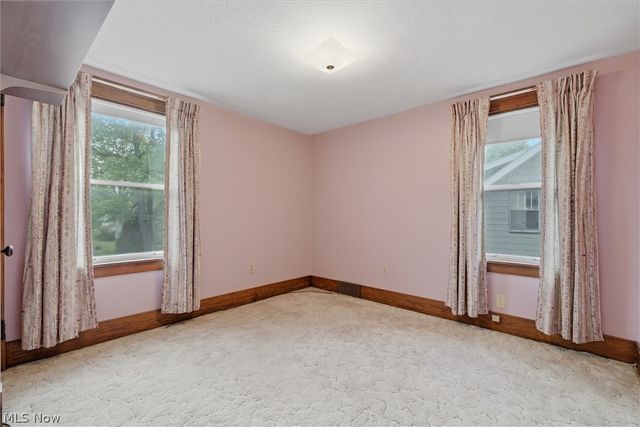 556 Belvedere Avenue SE, Warren, OH 44483