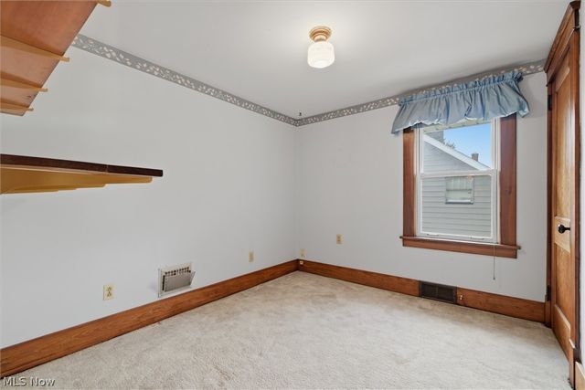 556 Belvedere Avenue SE, Warren, OH 44483