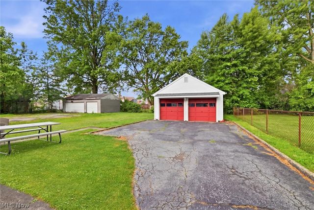 556 Belvedere Avenue SE, Warren, OH 44483