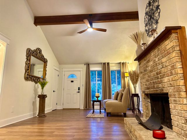 3368 Wood Hill Drive, Tallahassee, FL 32303