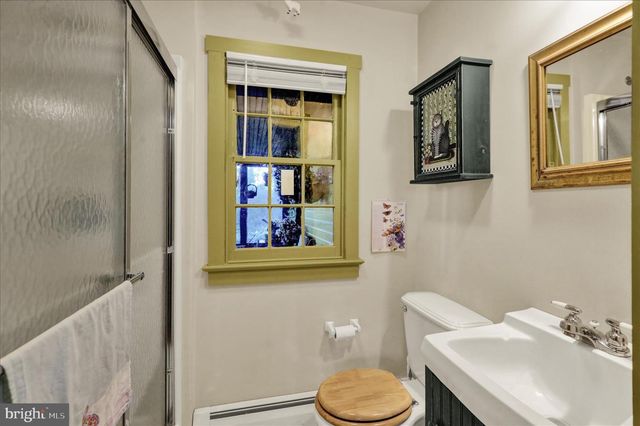 1095 TEXTER MOUNTAIN RD, Robesonia, PA 19551