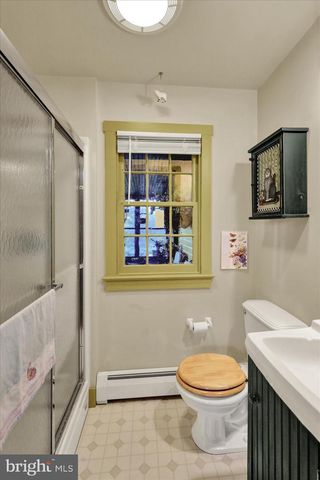 1095 TEXTER MOUNTAIN RD, Robesonia, PA 19551