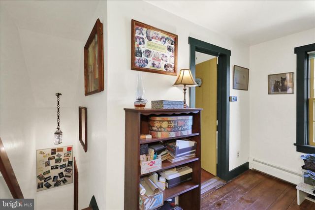 1095 TEXTER MOUNTAIN RD, Robesonia, PA 19551
