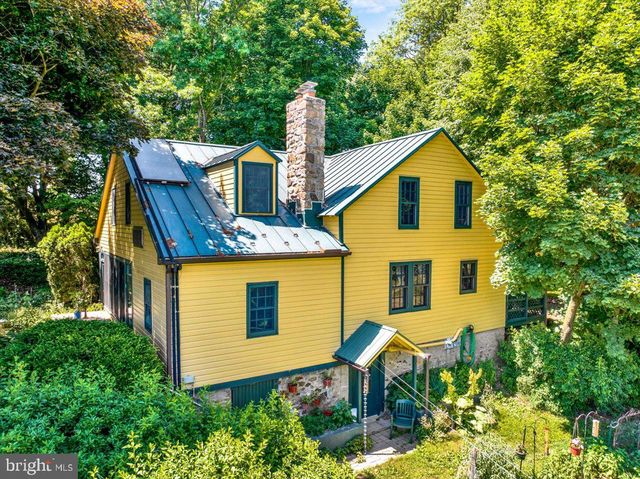 1095 TEXTER MOUNTAIN RD, Robesonia, PA 19551
