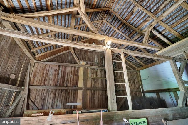 1095 TEXTER MOUNTAIN RD, Robesonia, PA 19551