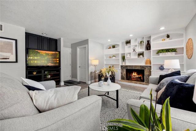 24843 Via Santa Cruz, Mission Viejo, CA 92692