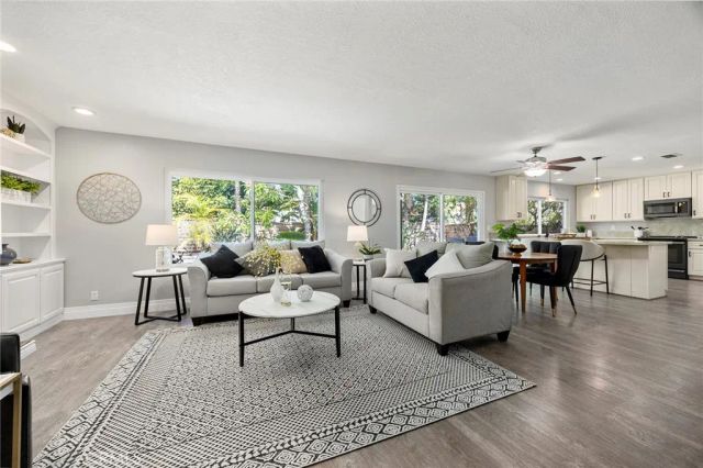 24843 Via Santa Cruz, Mission Viejo, CA 92692