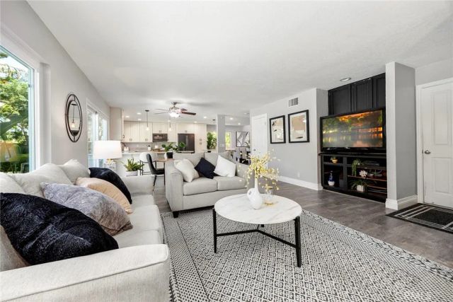 24843 Via Santa Cruz, Mission Viejo, CA 92692