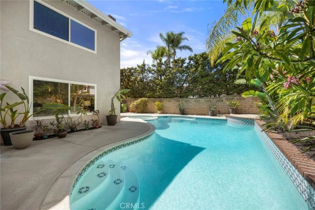 24843 Via Santa Cruz, Mission Viejo, CA 92692