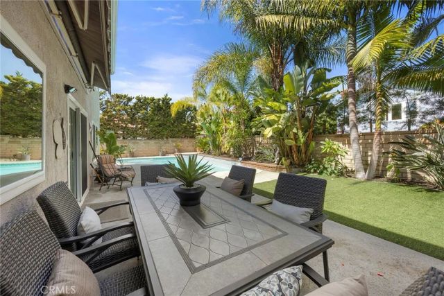 24843 Via Santa Cruz, Mission Viejo, CA 92692