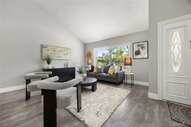 24843 Via Santa Cruz, Mission Viejo, CA 92692