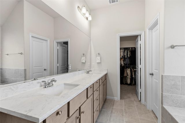 2602 Arbor Edge Crossing, La Marque, TX 77568