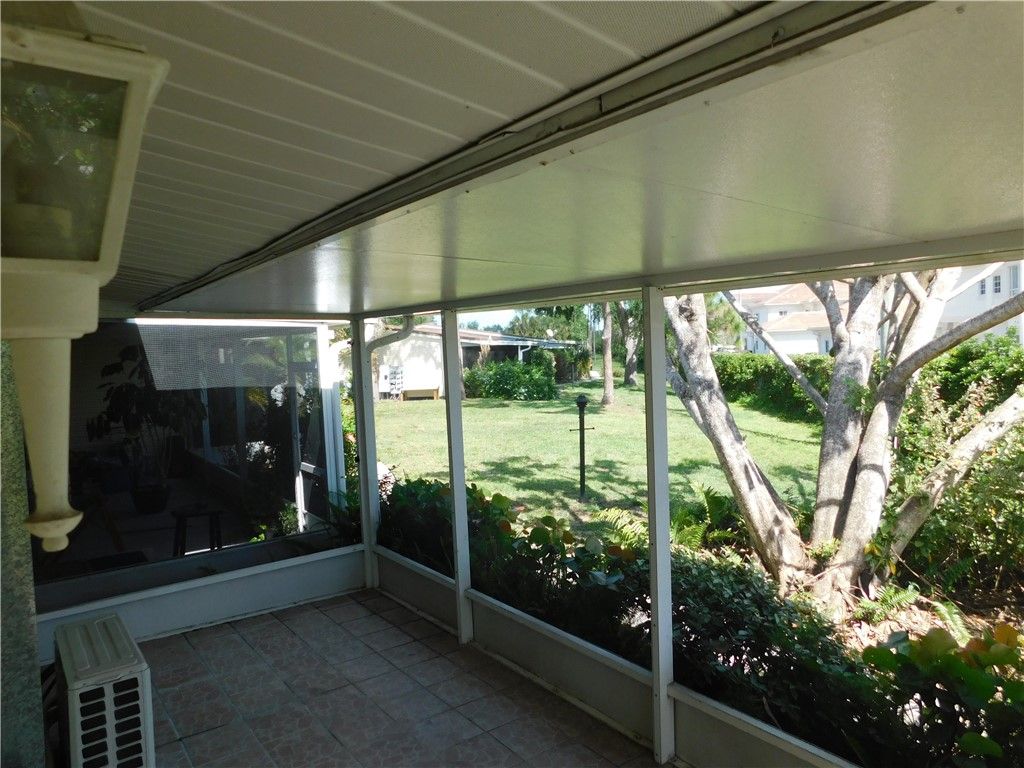 557 7th Place 557, Vero Beach, FL 32962
