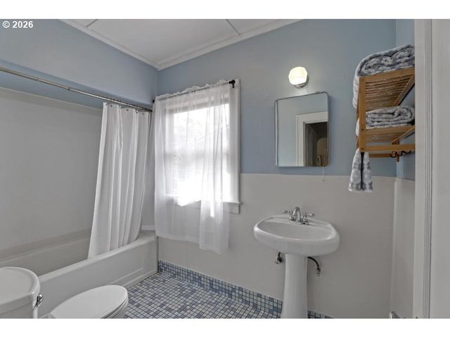 2915 Ne 47TH Ave, Portland, OR 97213