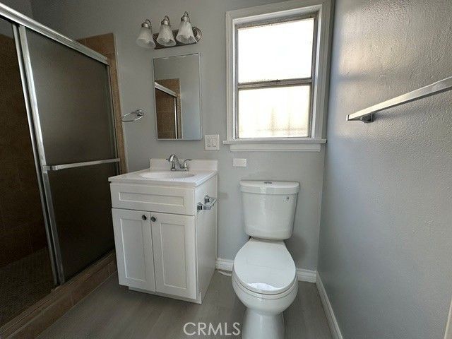 8811 S Budlong, Los Angeles, CA 90044