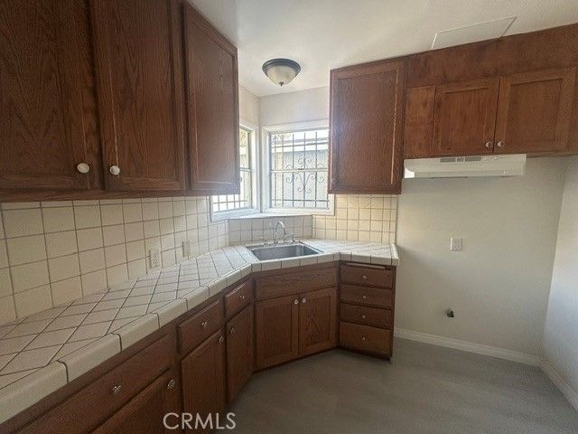 8811 S Budlong, Los Angeles, CA 90044