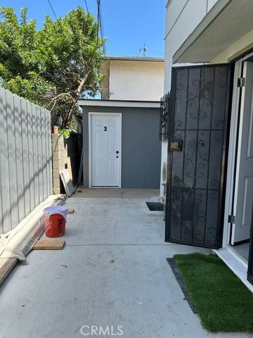 8811 S Budlong, Los Angeles, CA 90044
