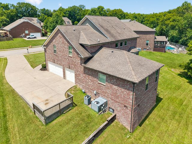 1086 Cantwell Pl, Spring Hill, TN 37174