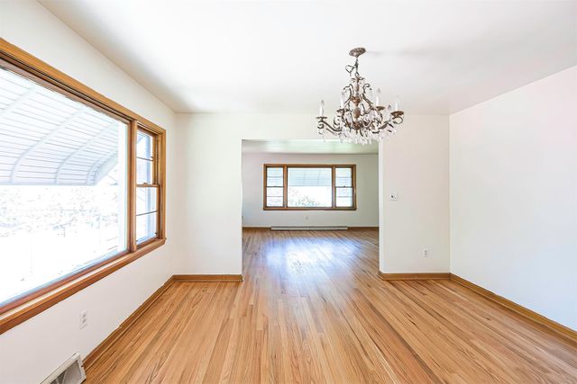 4402 PARADE Boulevard, Erie, PA 16508
