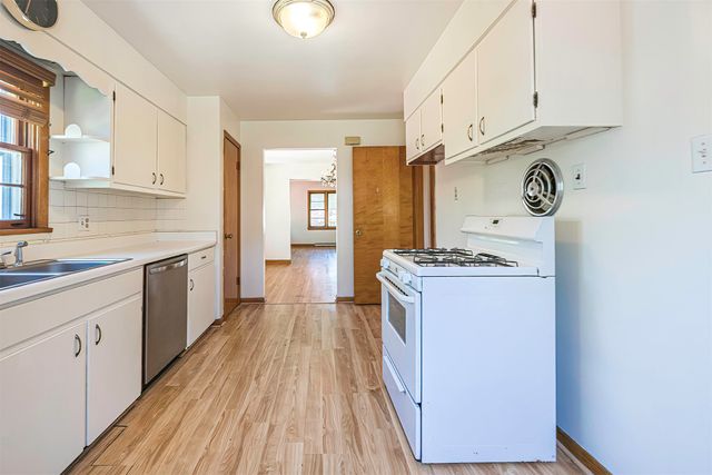 4402 PARADE Boulevard, Erie, PA 16508