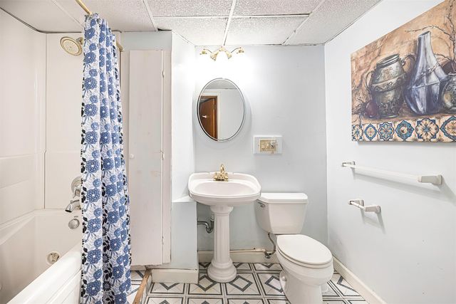 4402 PARADE Boulevard, Erie, PA 16508