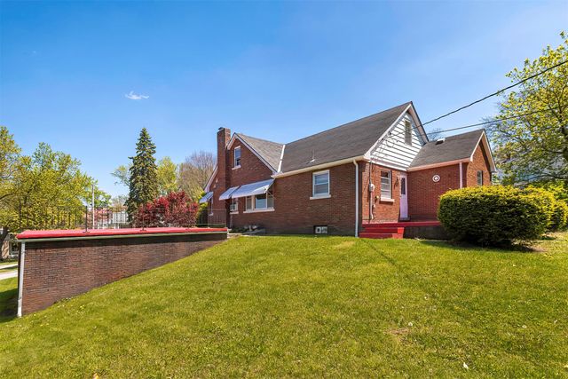 4402 PARADE Boulevard, Erie, PA 16508