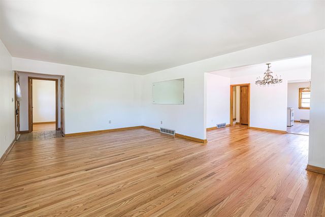 4402 PARADE Boulevard, Erie, PA 16508