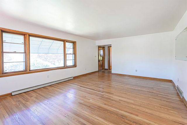 4402 PARADE Boulevard, Erie, PA 16508