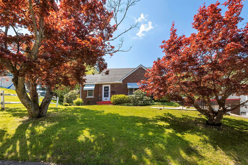 4402 PARADE Boulevard, Erie, PA 16508