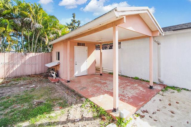 19721 SW 122nd Place, Miami, FL 33177