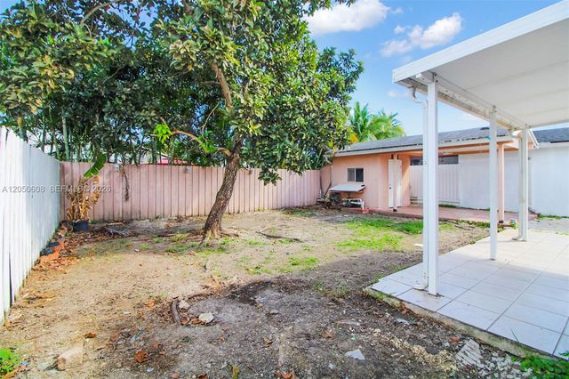 19721 SW 122nd Place, Miami, FL 33177