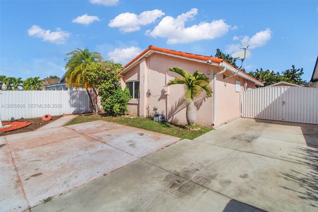 19721 SW 122nd Place, Miami, FL 33177
