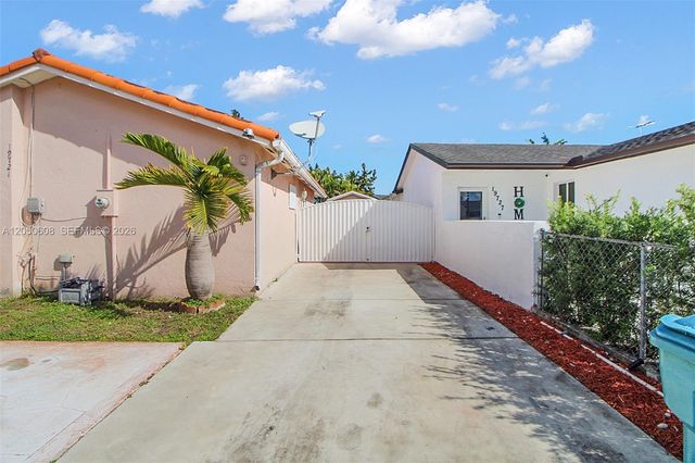 19721 SW 122nd Place, Miami, FL 33177