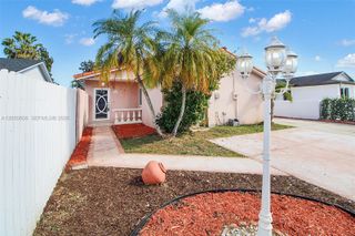 19721 SW 122nd Place, Miami, FL 33177