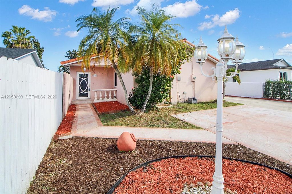 19721 SW 122nd Place, Miami, FL 33177