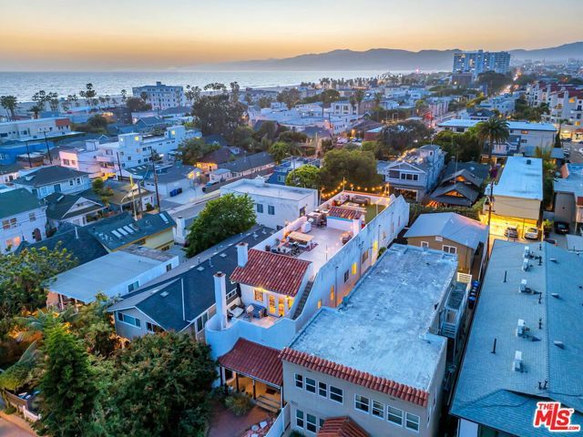 111 Paloma Avenue, Venice (los Angeles), CA 90291