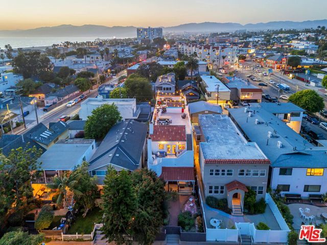 111 Paloma Avenue, Venice (los Angeles), CA 90291