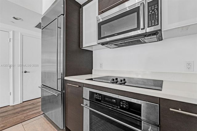 55 SE 6th Street 1208, Miami, FL 33131