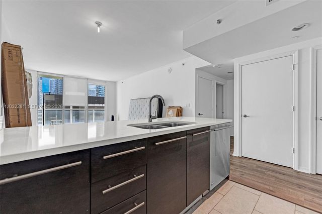 55 SE 6th Street 1208, Miami, FL 33131