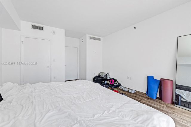 55 SE 6th Street 1208, Miami, FL 33131
