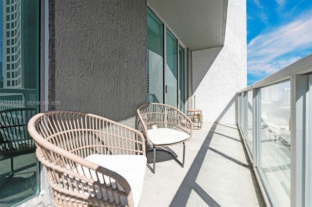 55 SE 6th Street 1208, Miami, FL 33131
