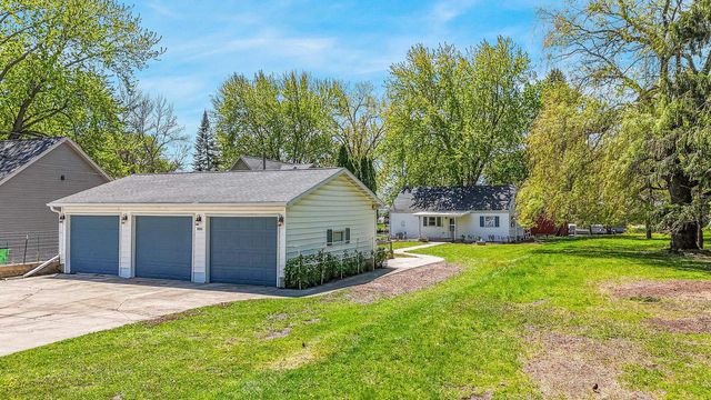 7761 BOOM BAY HEIGHTS ROAD, Larsen, WI 54947