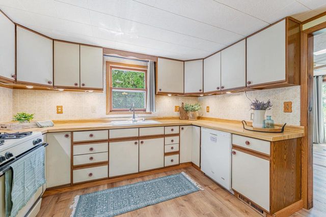 7761 BOOM BAY HEIGHTS ROAD, Larsen, WI 54947