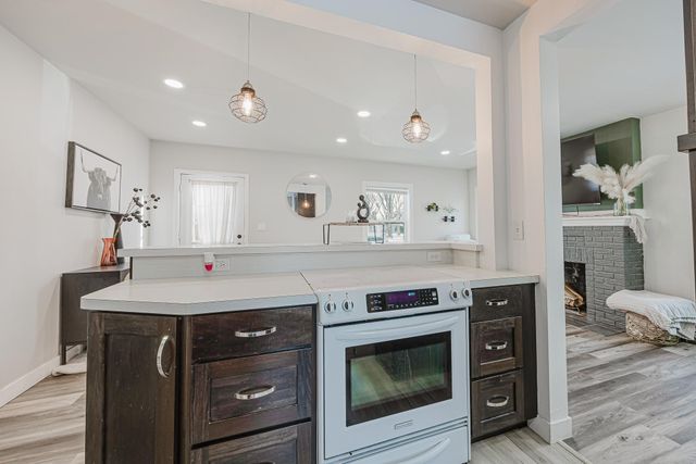 427 13th Street S, Moorhead, MN 56560