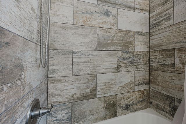 427 13th Street S, Moorhead, MN 56560