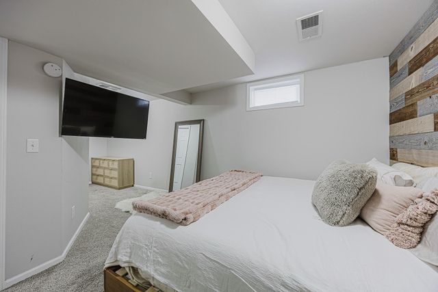 427 13th Street S, Moorhead, MN 56560