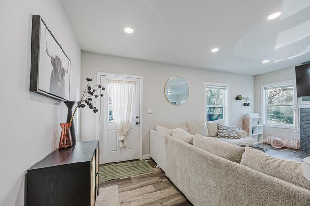 427 13th Street S, Moorhead, MN 56560