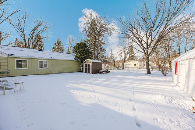 427 13th Street S, Moorhead, MN 56560